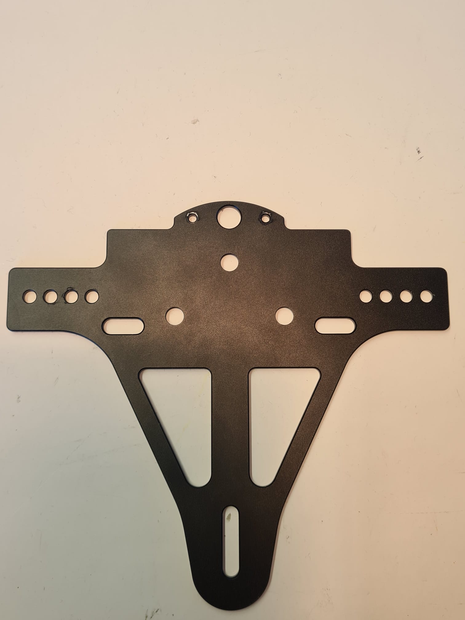 alpha Technik Kennzeichenhalter Edelstahl schwarz für Yamaha MT125 ab 2020-