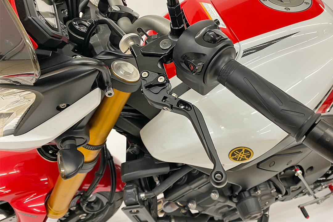 Lever set EVO black, for FZ1, FZ6, FZ8, MT07, MT09, Tracer 700, Tracer 900, XSR700, XSR900, XJ6, Ténéré 700