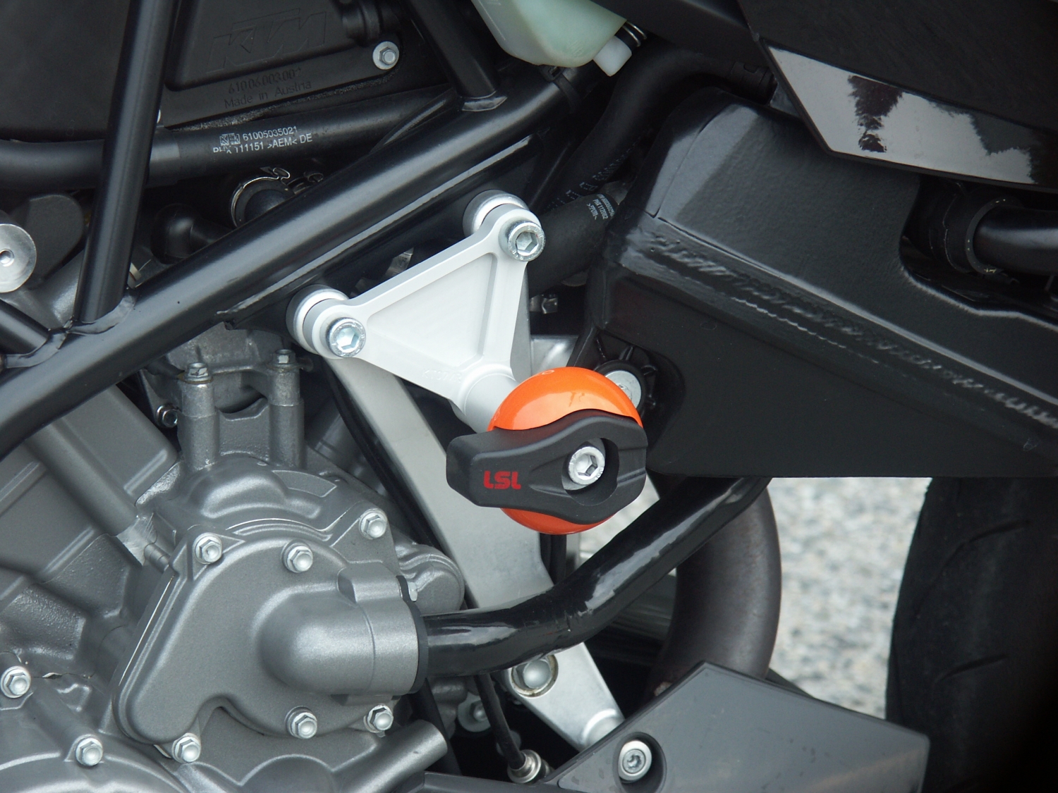 LSL Crash Pad Mounting Kit for KTM Super Duke 990, 2005-, Supermoto R 950, 2006-