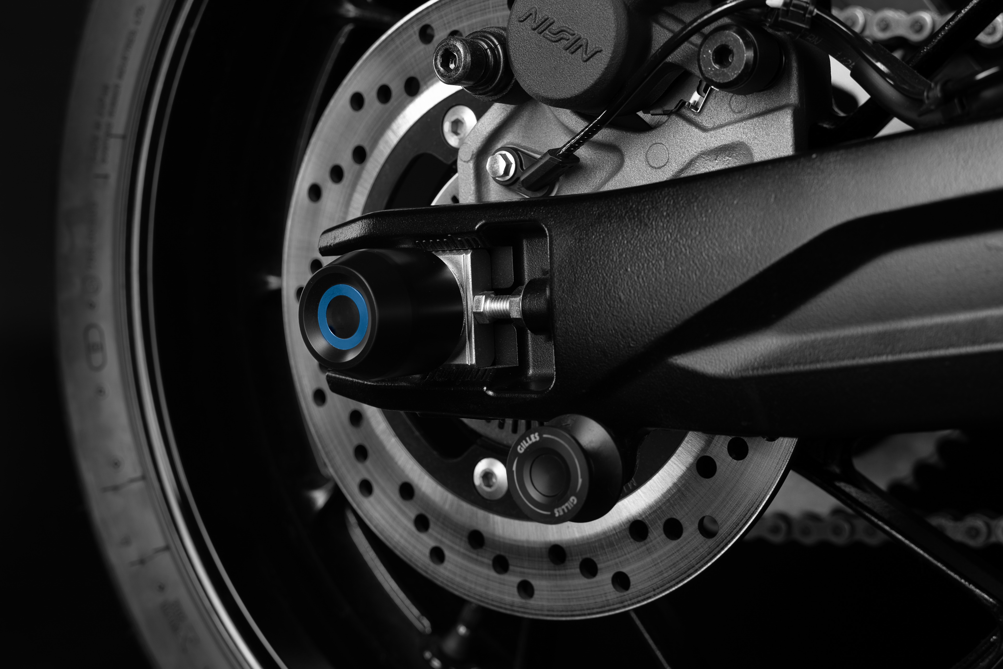 Gilles Axle Protector rear, for Suzuki GSX-8S and GSX-8R