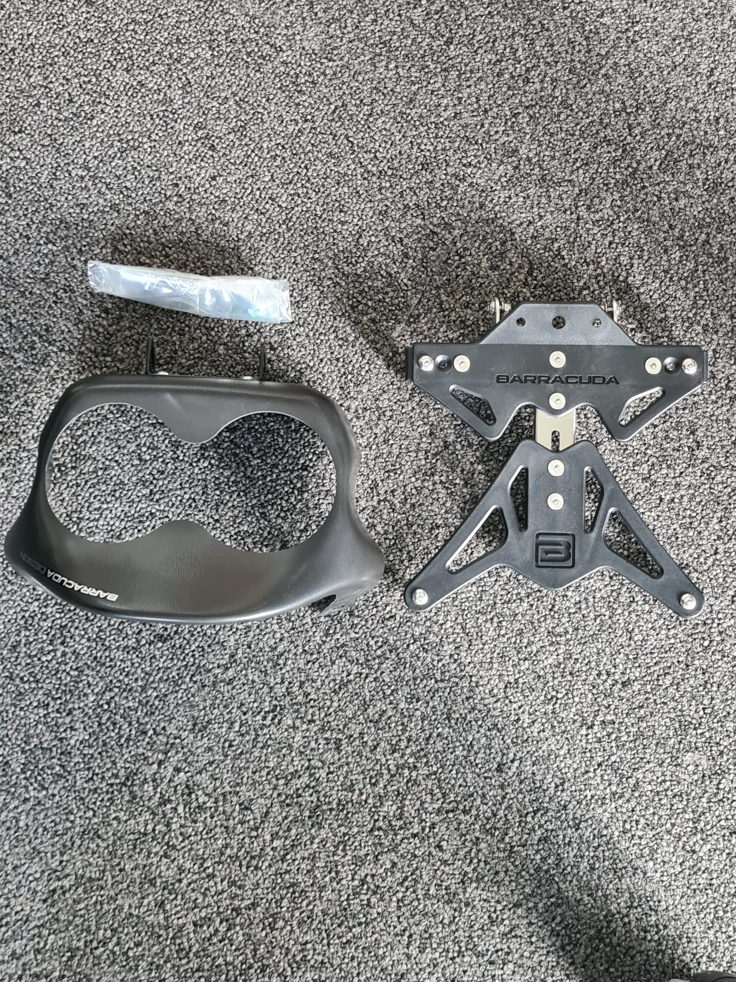 Barracuda Number Plate Holder for Suzuki GSR 600
