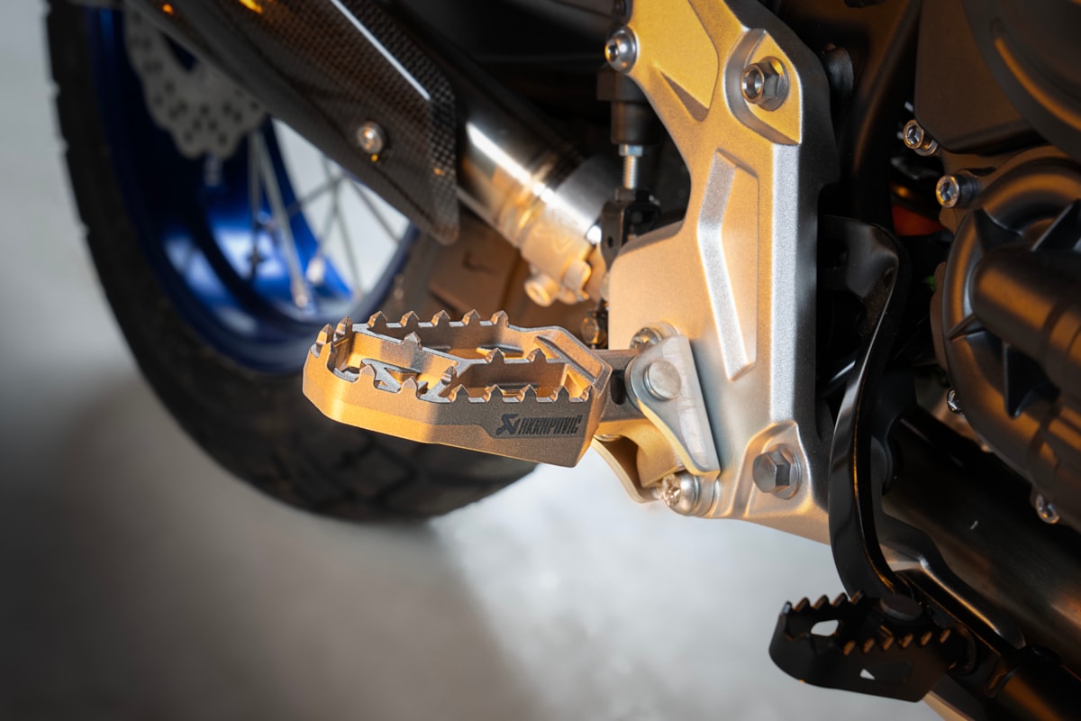 Akrapovic Adventure footresten Titanium for Yamaha Ténéré 700, 2019-