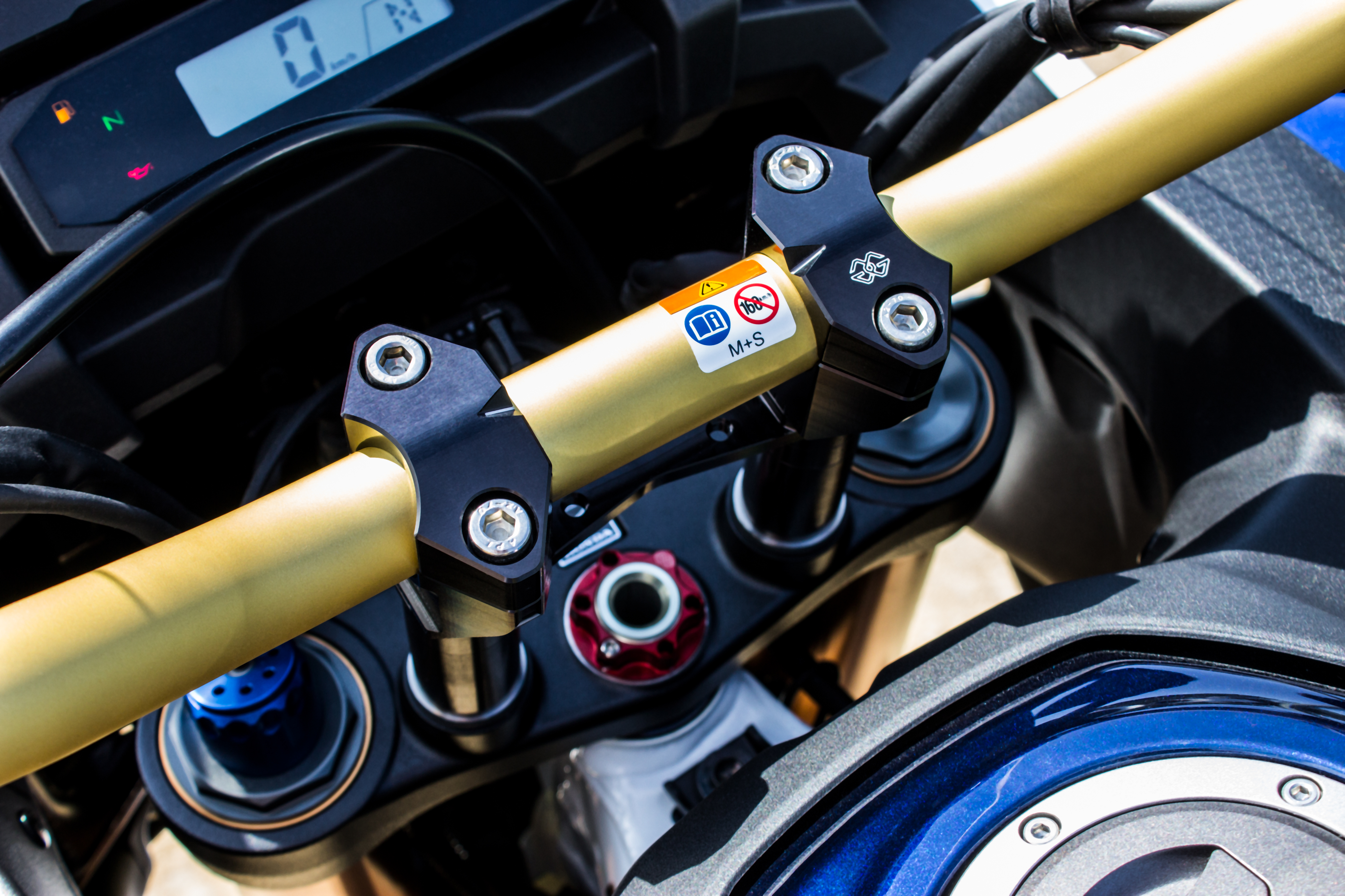 GILLES 2DGT adjustable handlebar risers, black