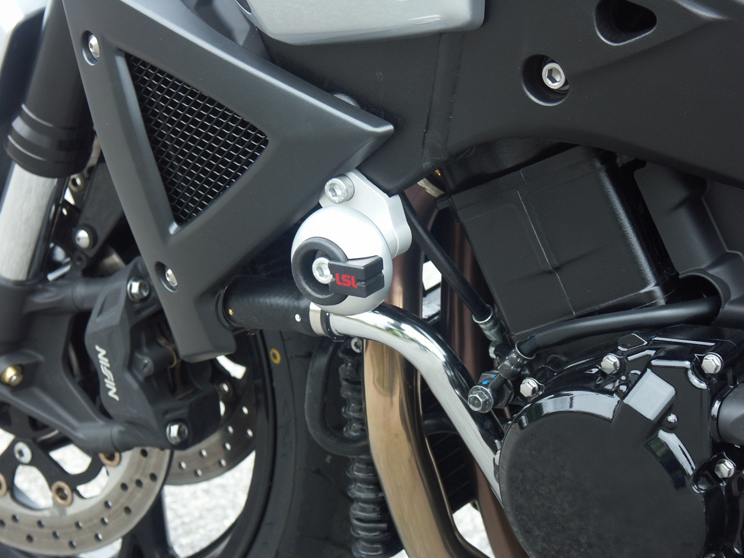 LSL Crash Pad Mounting Kit for Suzuki B-King, 2008-2010