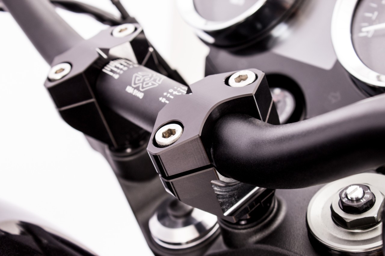 GILLES 2DGT adjustable handlebar risers black