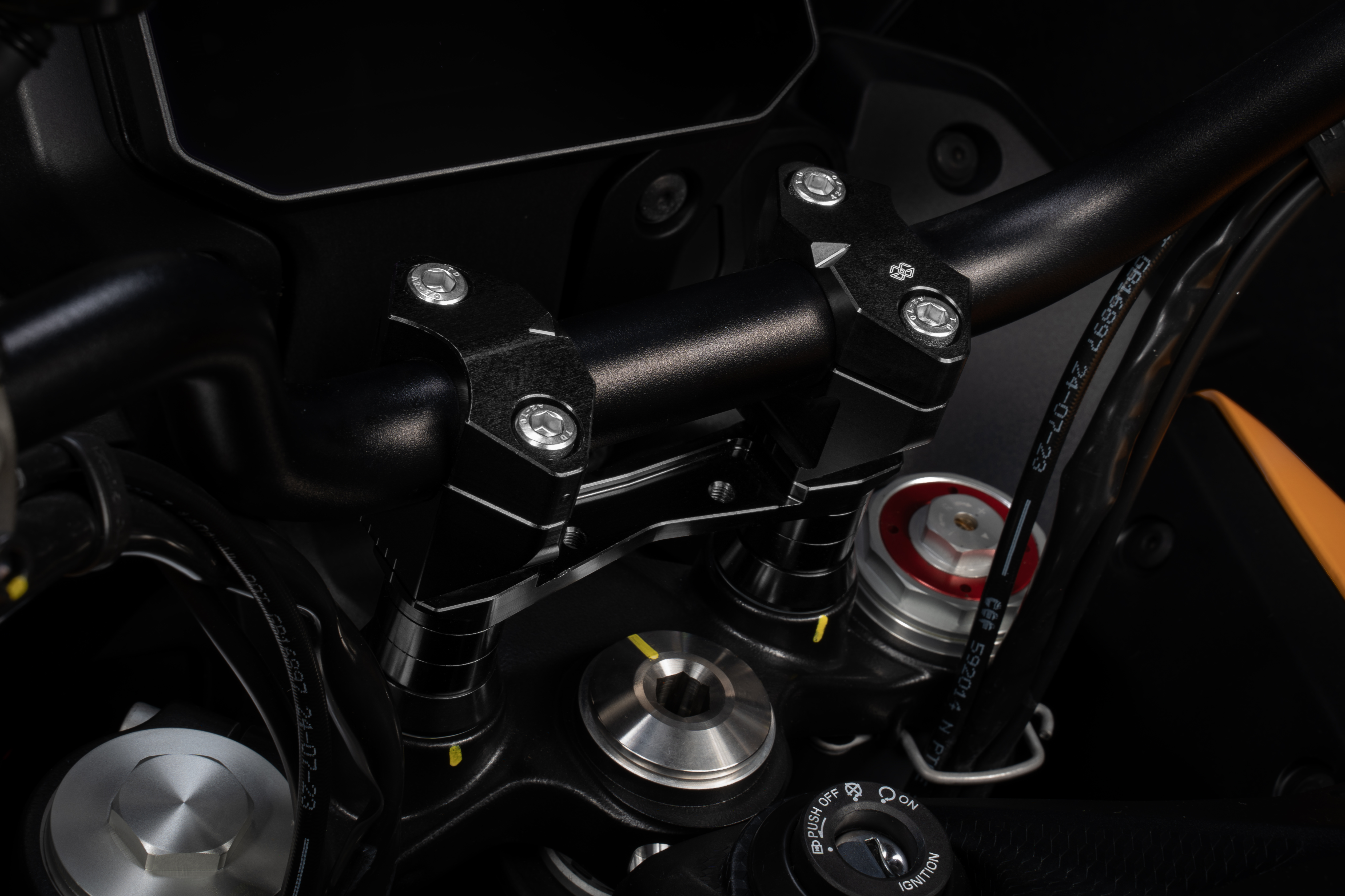 GILLES 2DGT Adjustable handlebar Rearsets Black