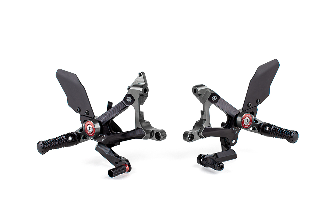 GILLES MUE2 footrestenanlage MUE2-D02-B for Ducati Streetfighter 1103 V4S 2020