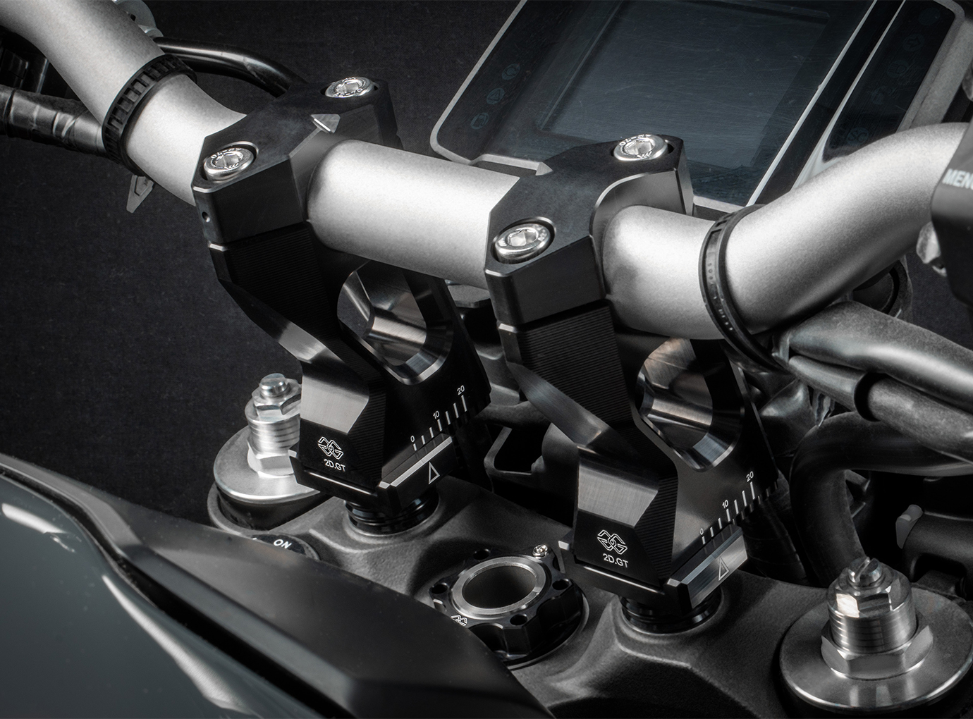 GILLES 2DGT adjustable handlebar risers, black