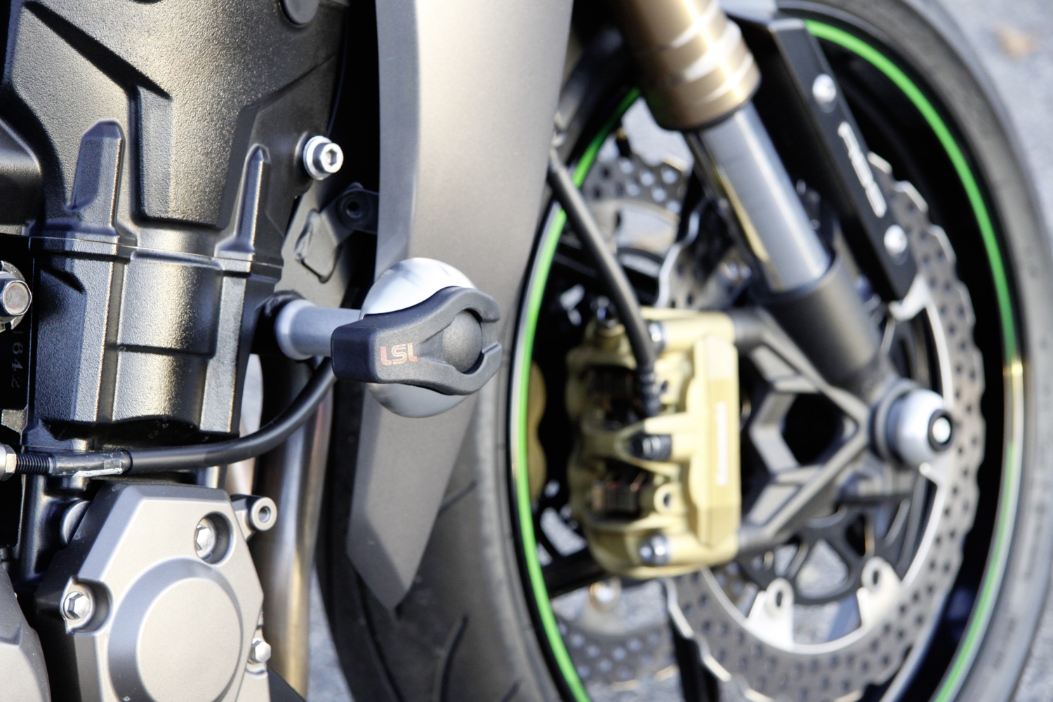 LSL Crash Pad Mounting Kit for Kawasaki Z1000 ABS, 2010-