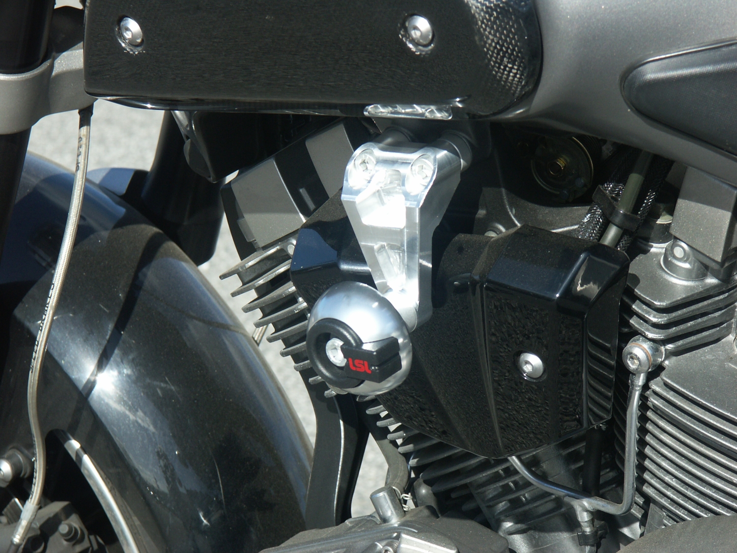 LSL Crash Pad Mounting Kit for Yamaha MT01, 2005-