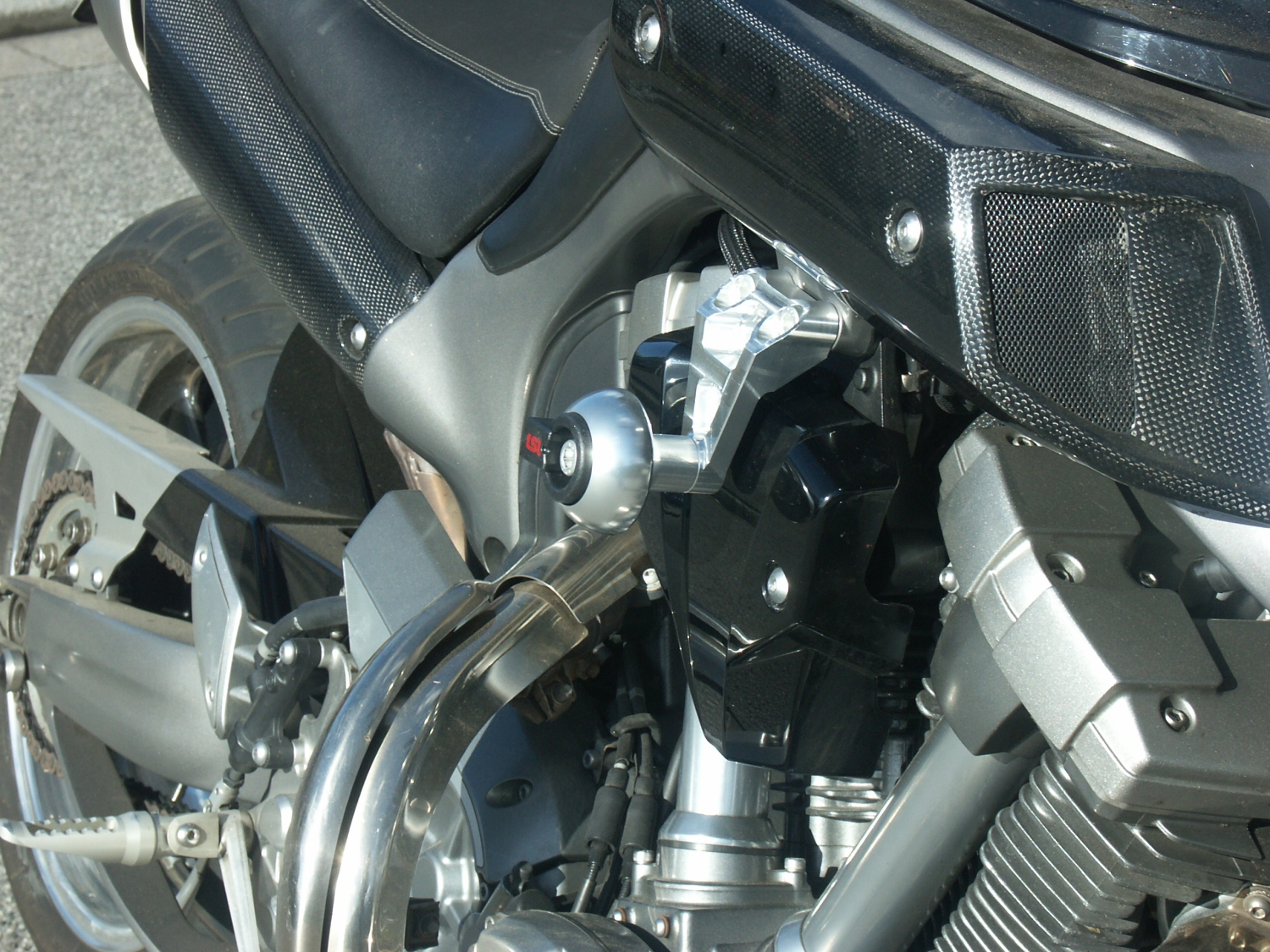 LSL Crash Pad Mounting Kit for Yamaha MT01, 2005-