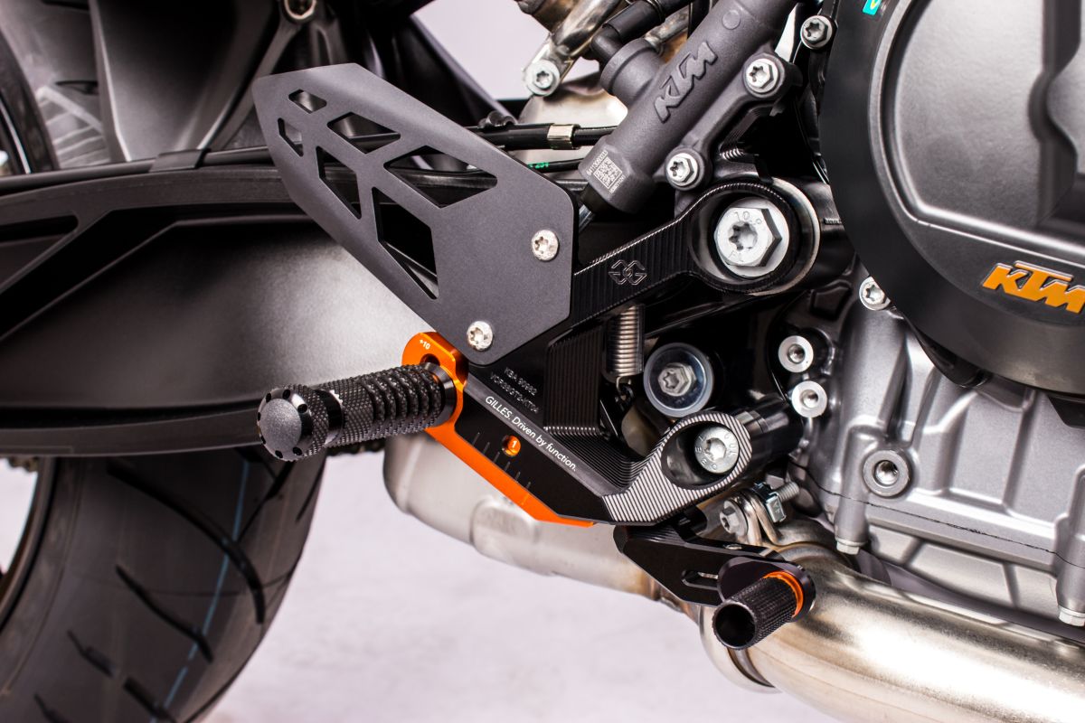 GILLES VCR footrest rearset system for KTM 790 Duke, 2018-