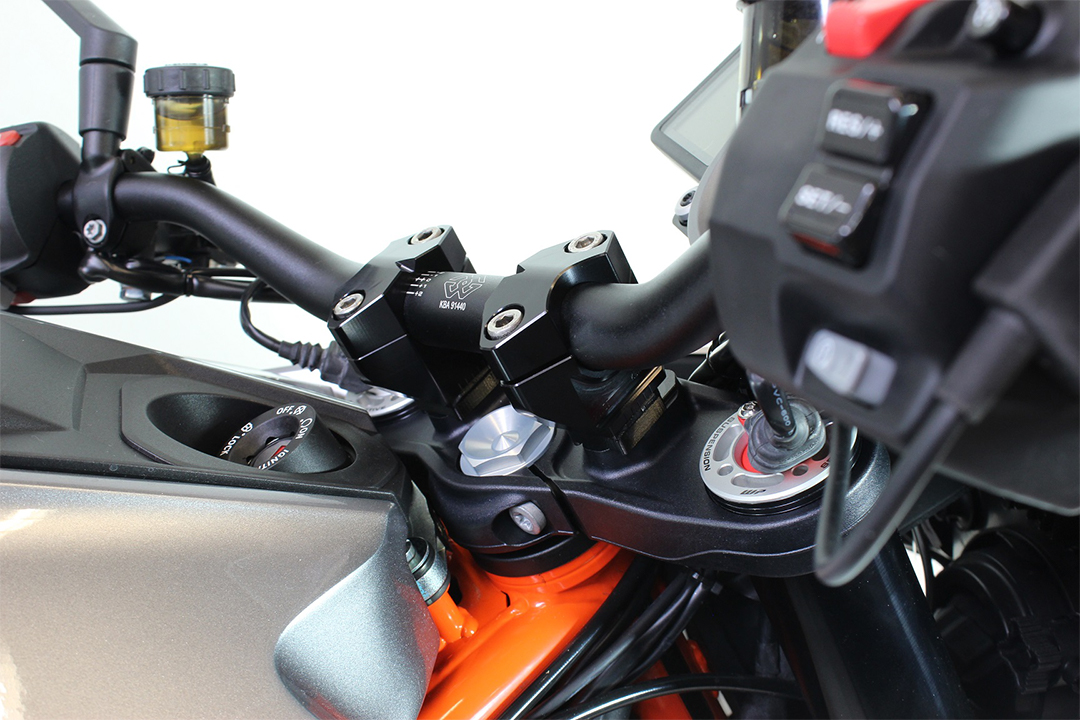 GILLES 2DGT adjustable handlebar clamps black