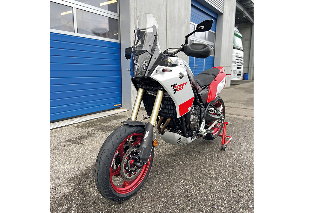 OZ Piega Conversion Kit 17" Aluminium Forged Wheels for Yamaha Tenere 700 from 2019 onwards matt red