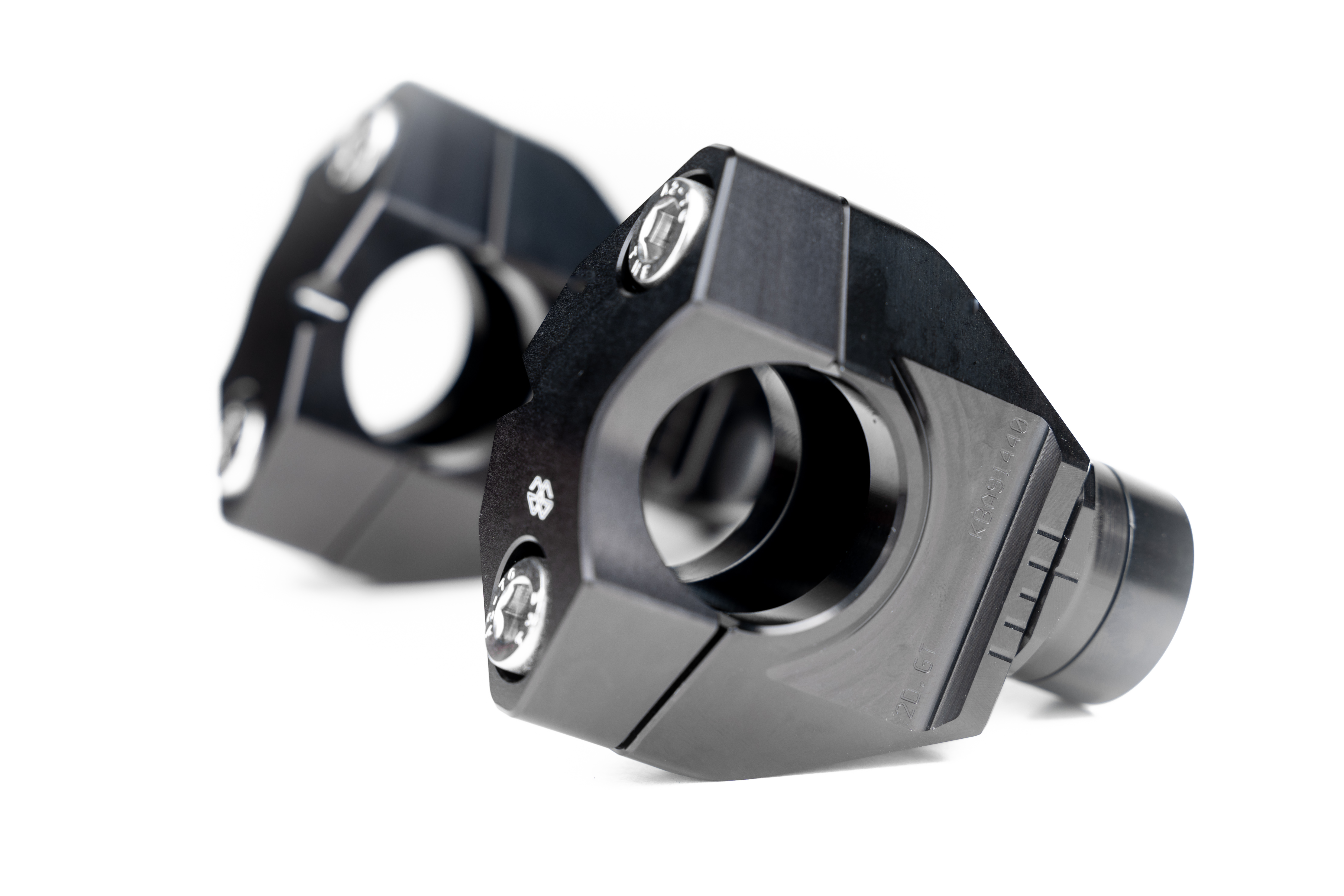 GILLES 2DGT adjustable handlebar risers, black