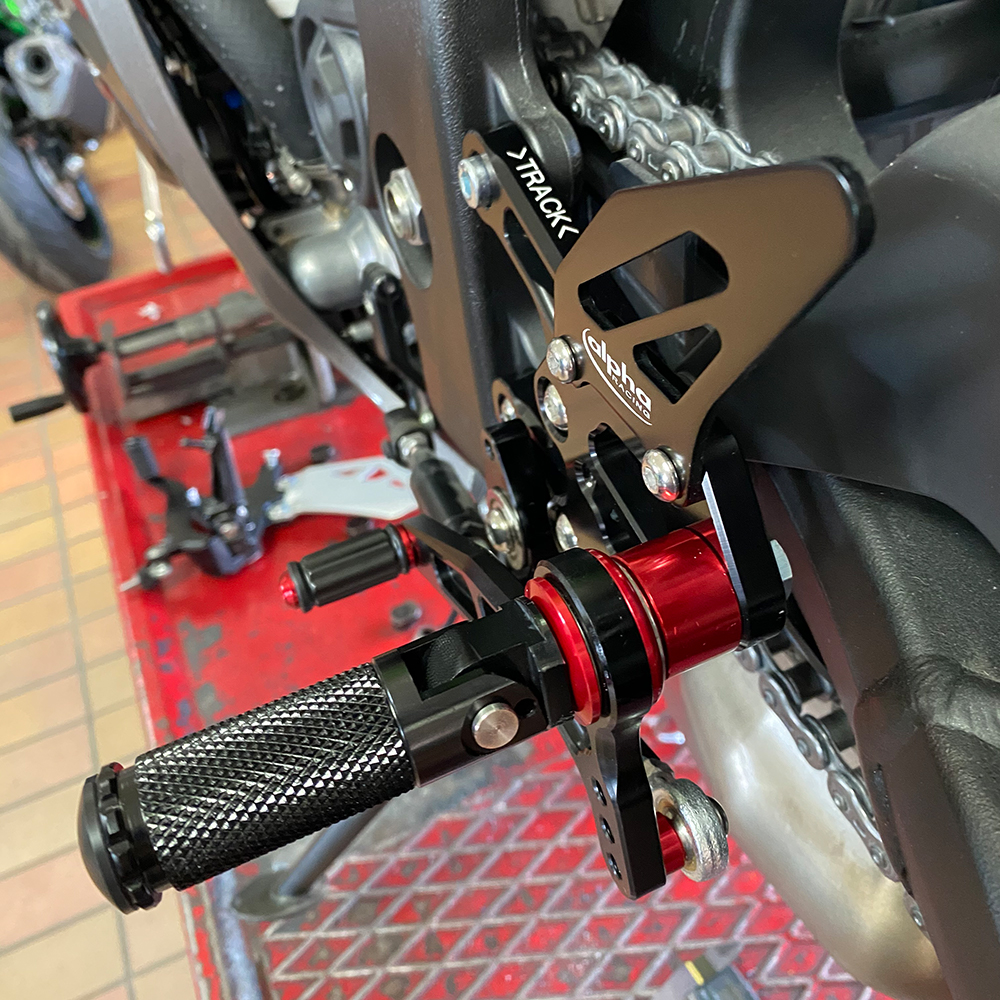 >TRACK< Rearset System black Kawasaki ZX10R 2016-