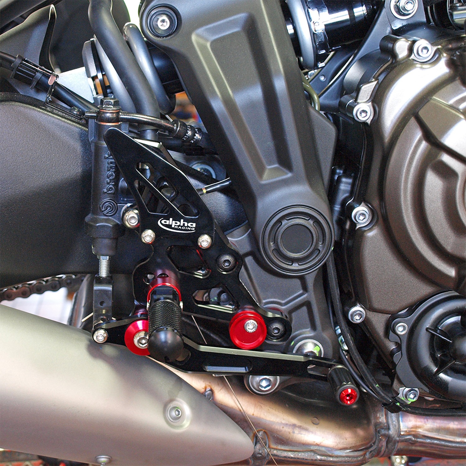 >TRACK< footrest system, black, Yamaha MT07 from 2014 / MT07 Tracer from 2017 / Tracer 700 from 2018 / XSR700 from 2016 ABE