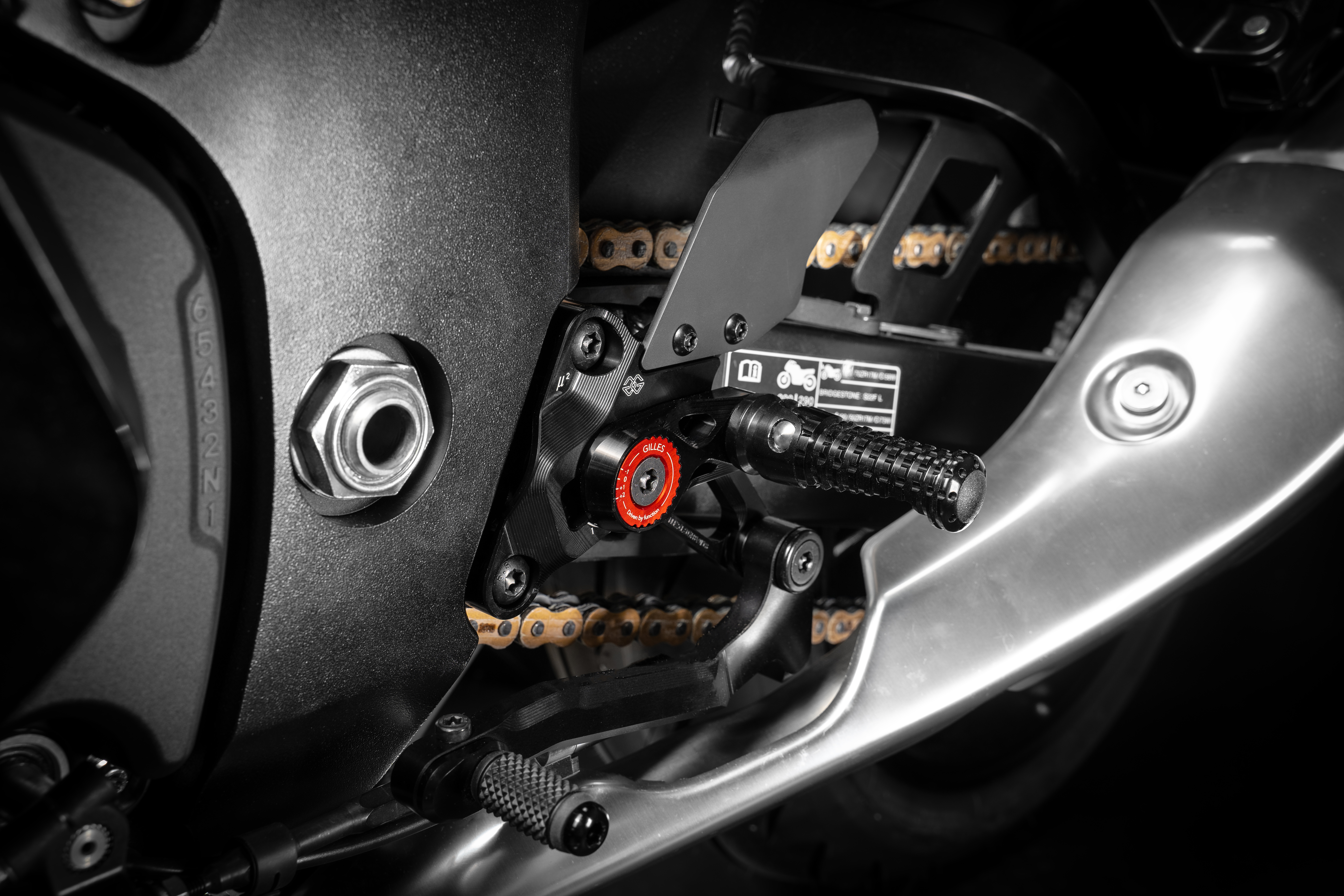 GILLES MUE2 footrest rearset system GSX1300R Hayabusa