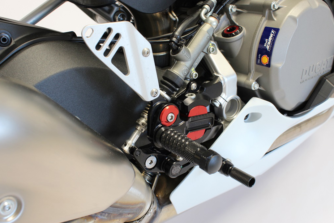 GILLES VCR footrestenanlage for Ducati 959 Panigale, HA