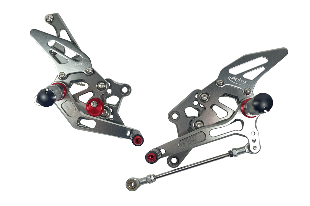 >TRACK< footrestenanlage, titanium-coloured, for Yamaha YZF-R3 / MT-03 from model year 2017 onwards