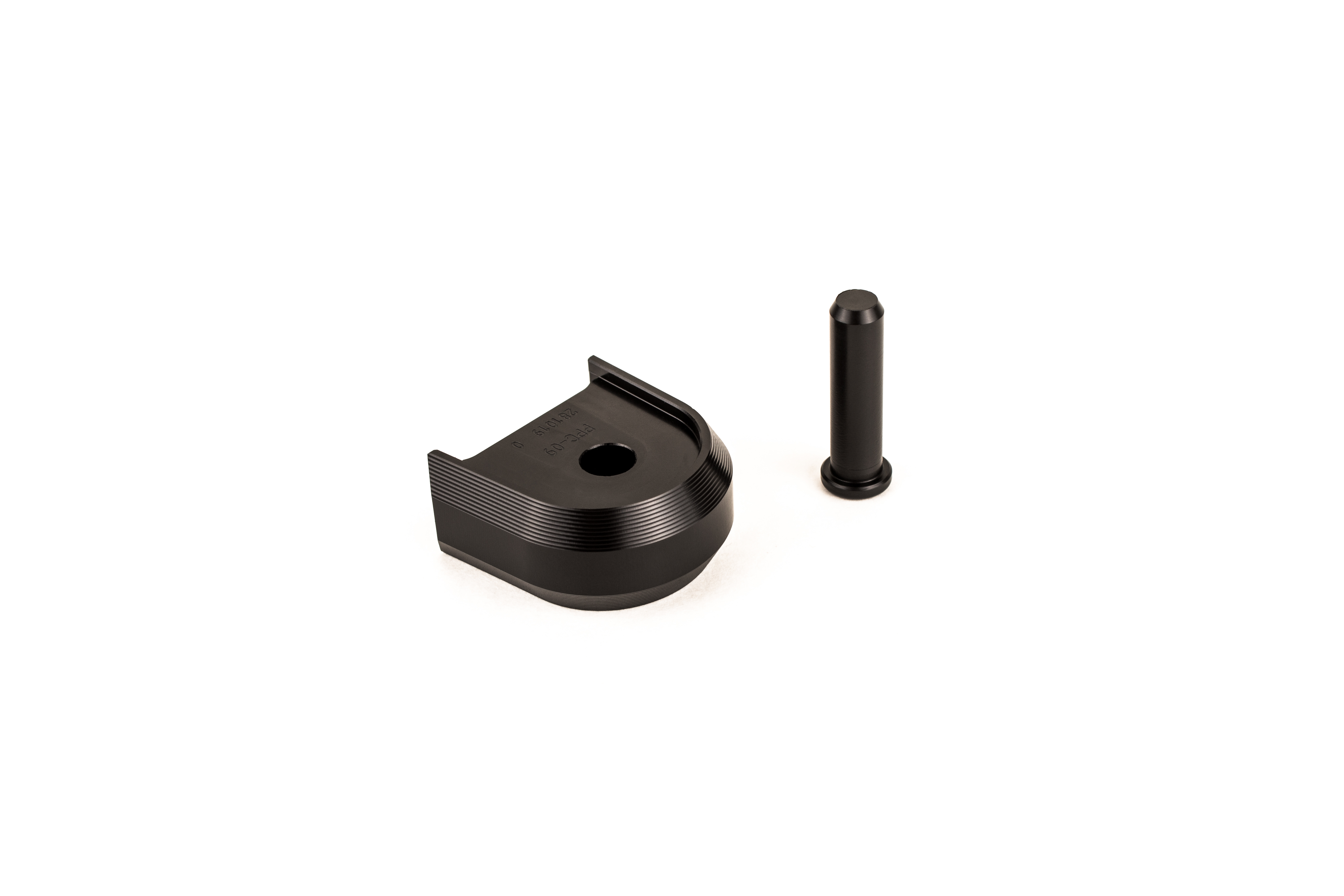 Gilles Pillion Footrest Hanger Cover, Black, for Indian FTR