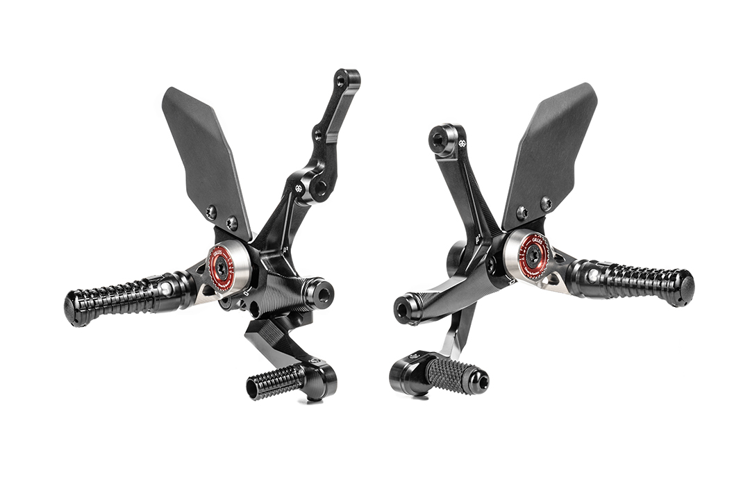 GILLES MUE2 footrest system for Ducati Streetfighter V2 2022-