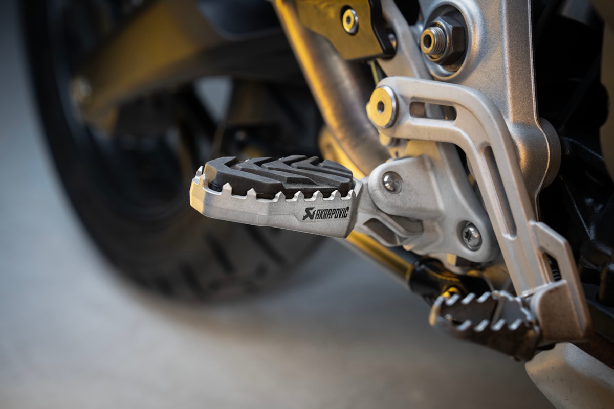 Akrapovic Adventure footrest Titanium for Triumph, Tiger 1200 GT, Rally, Tiger 800 X-models, Tiger 850, 900, Tiger Sport 660