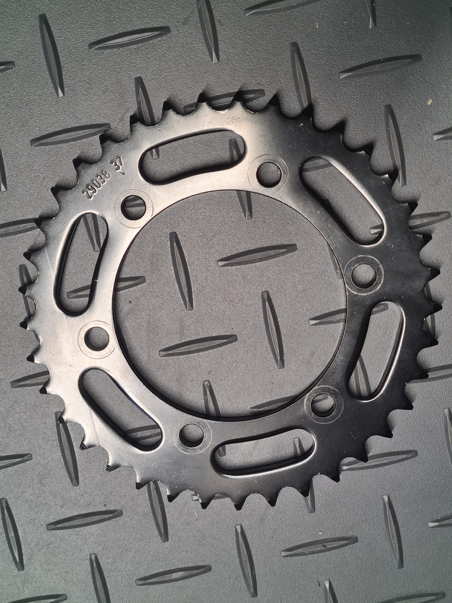 rear sprocket Steel, 37 Teeth, 525 Pitch