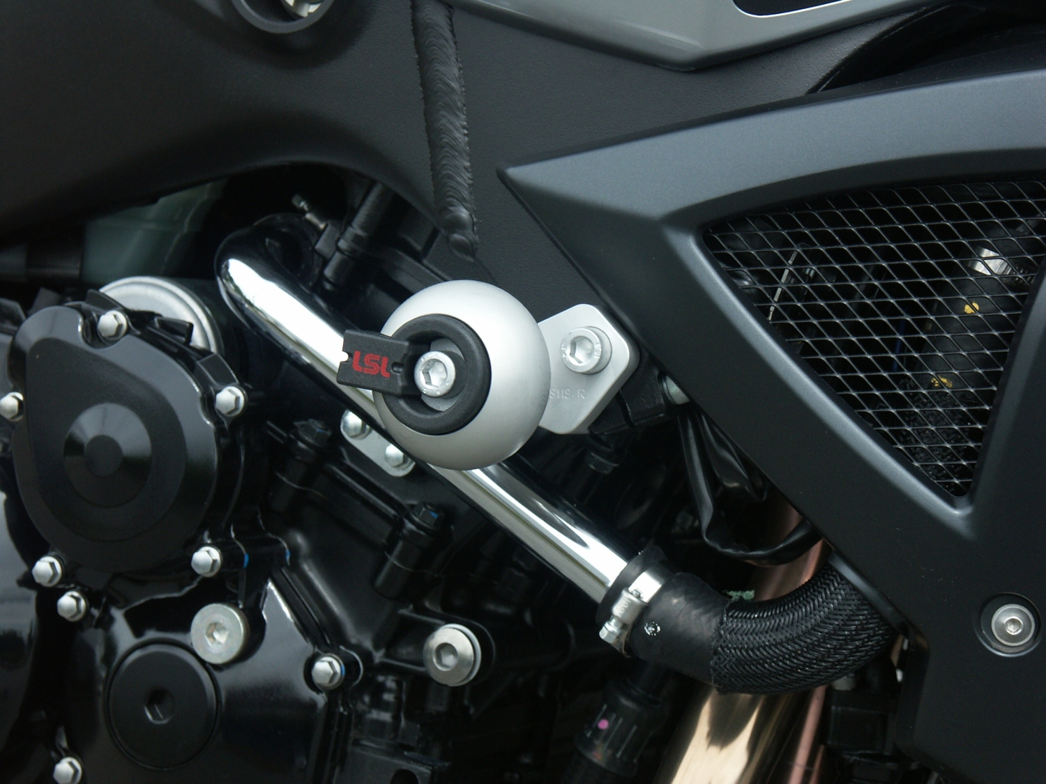 LSL Crash Pad Mounting Kit for Suzuki B-King, 2008-2010