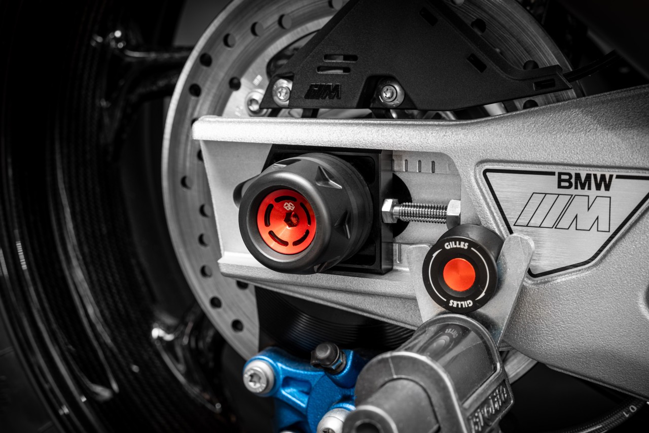 Gilles axle protector rear black with red, for BMW S1000R(R)/M1000RR
