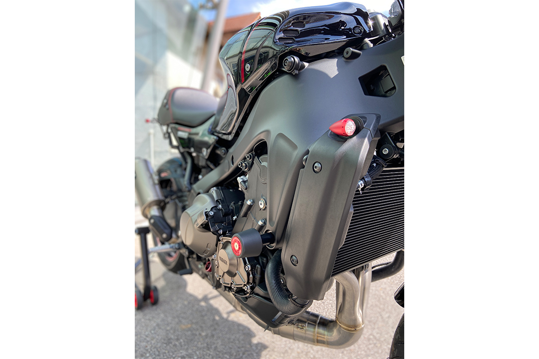 Barracuda Crash Pads for Yamaha MT-09 Model Year 2021- / XSR900 Model Year 2022-