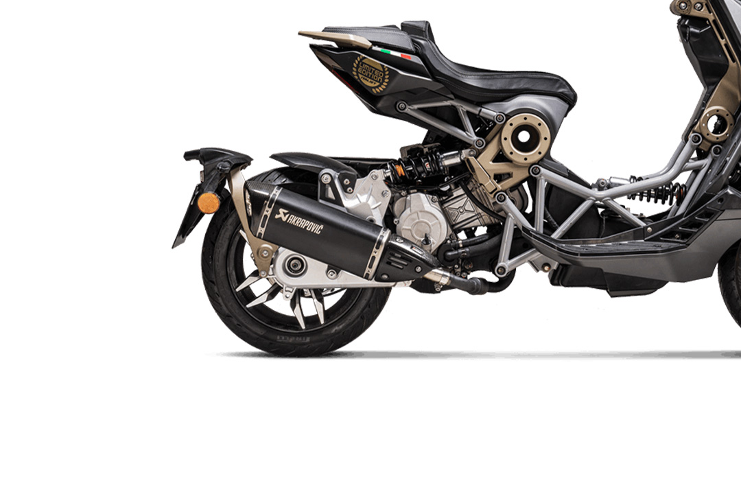 Akrapovic Carbon Heat Shield for AK-S-IT125SO1-HRTBL for Italjet Dragster 125 / 200, 2021-2025, Dragster 300, 2024-2025