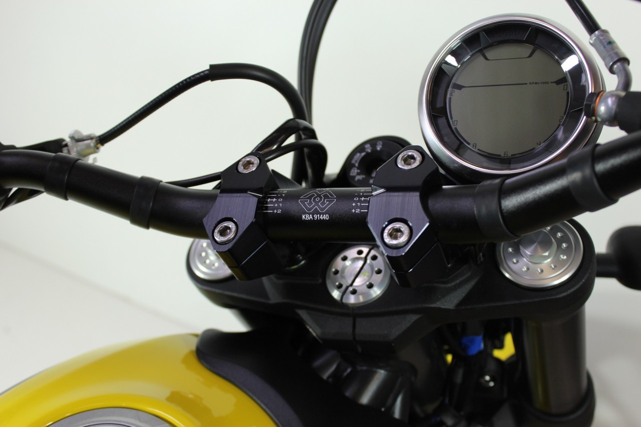 GILLES 2DGT adjustable handlebar risers black