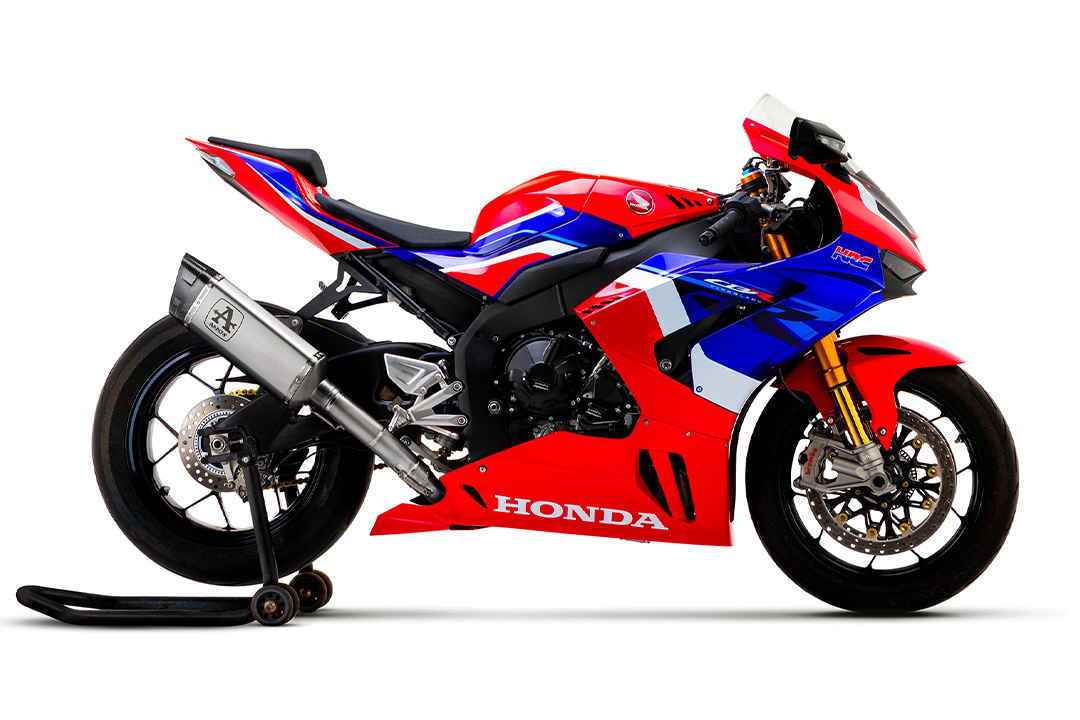 ARROW PISTA Titanium with titanium link pipe for Honda CBR1000 RR-R from model year 2020-