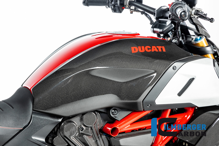 Ilmberger Carbon fuel tank cover right side R/S, glossy, Ducati Diavel 1260, 2019-