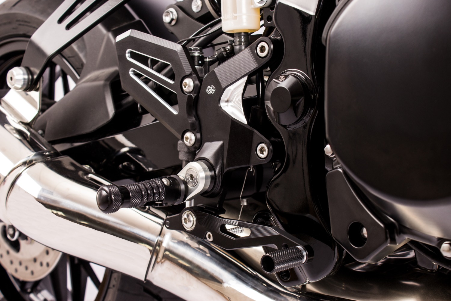 GILLES RCT10GT footrest Rear Set for Kawasaki Z900RS, 2018-