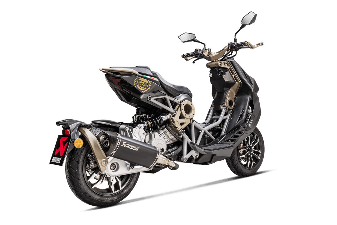 Akrapovic Slip-On Line (Titanium) exhaust system for Italjet Dragster 125 / 200 from model year 2021-