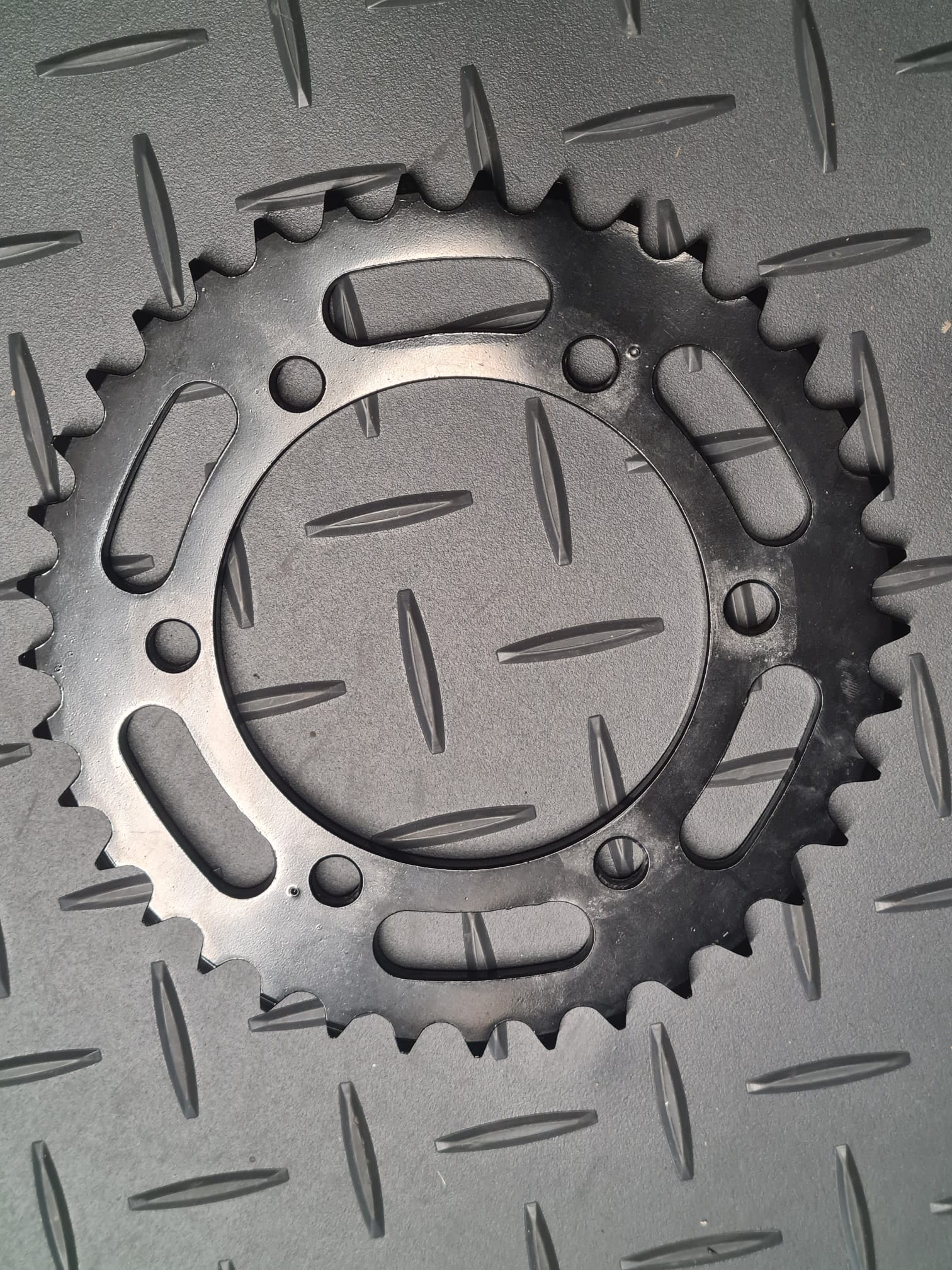 rear sprocket Steel, 37 Teeth, 525 Pitch