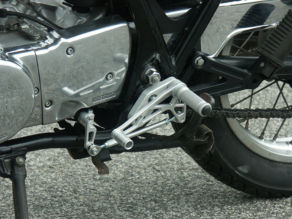 LSL Footrest System for Yamaha SR500, SR 400, without footpegs.