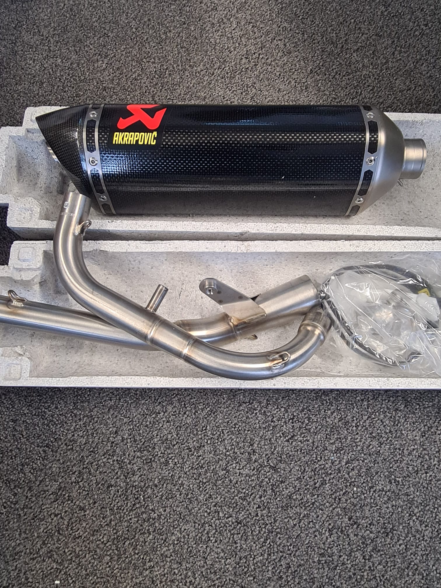 Akrapovic Racing Line (Carbon) exhaust system for Yamaha YZF-R125 2008-2013