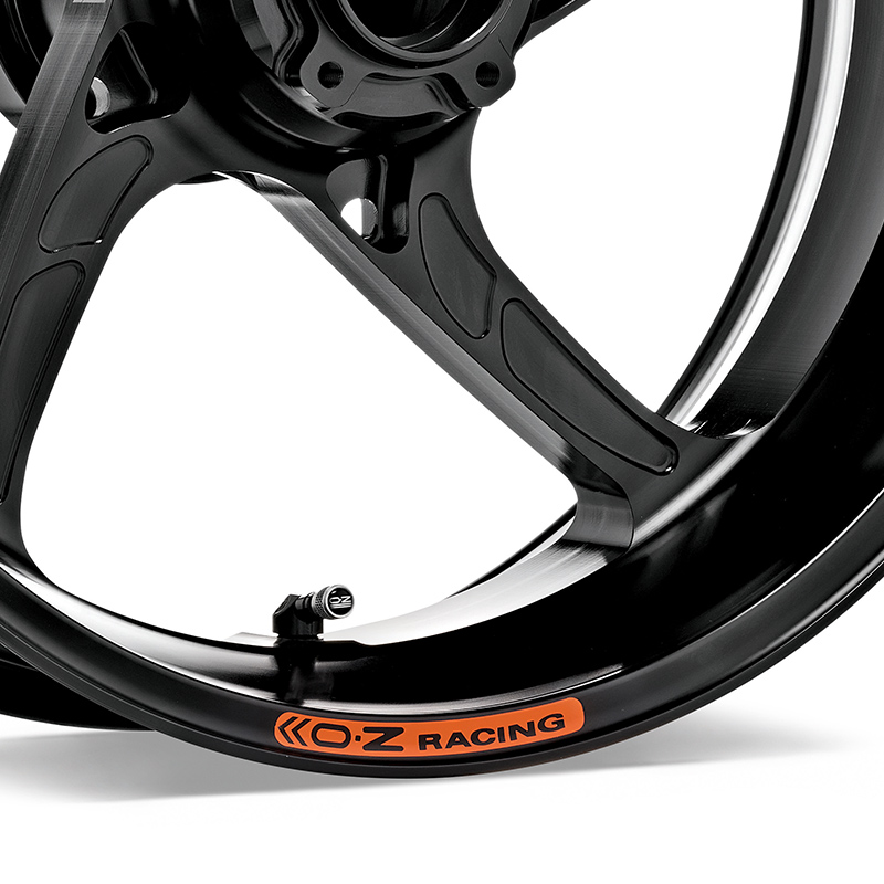 OZ Piega Aluminium Wheel Set in Gloss Black for Yamaha YZF-R6, RJ27, 2017-2022