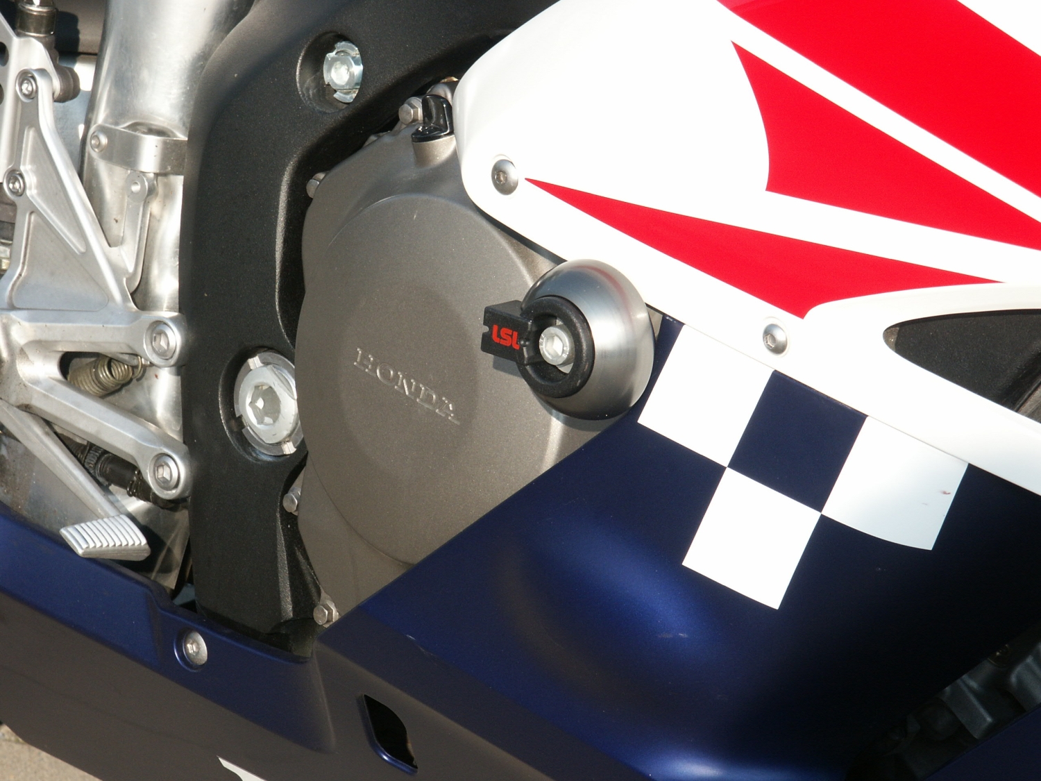 LSL Crash Pad Mounting Kit for Honda CBR1000RR, 2004-2005