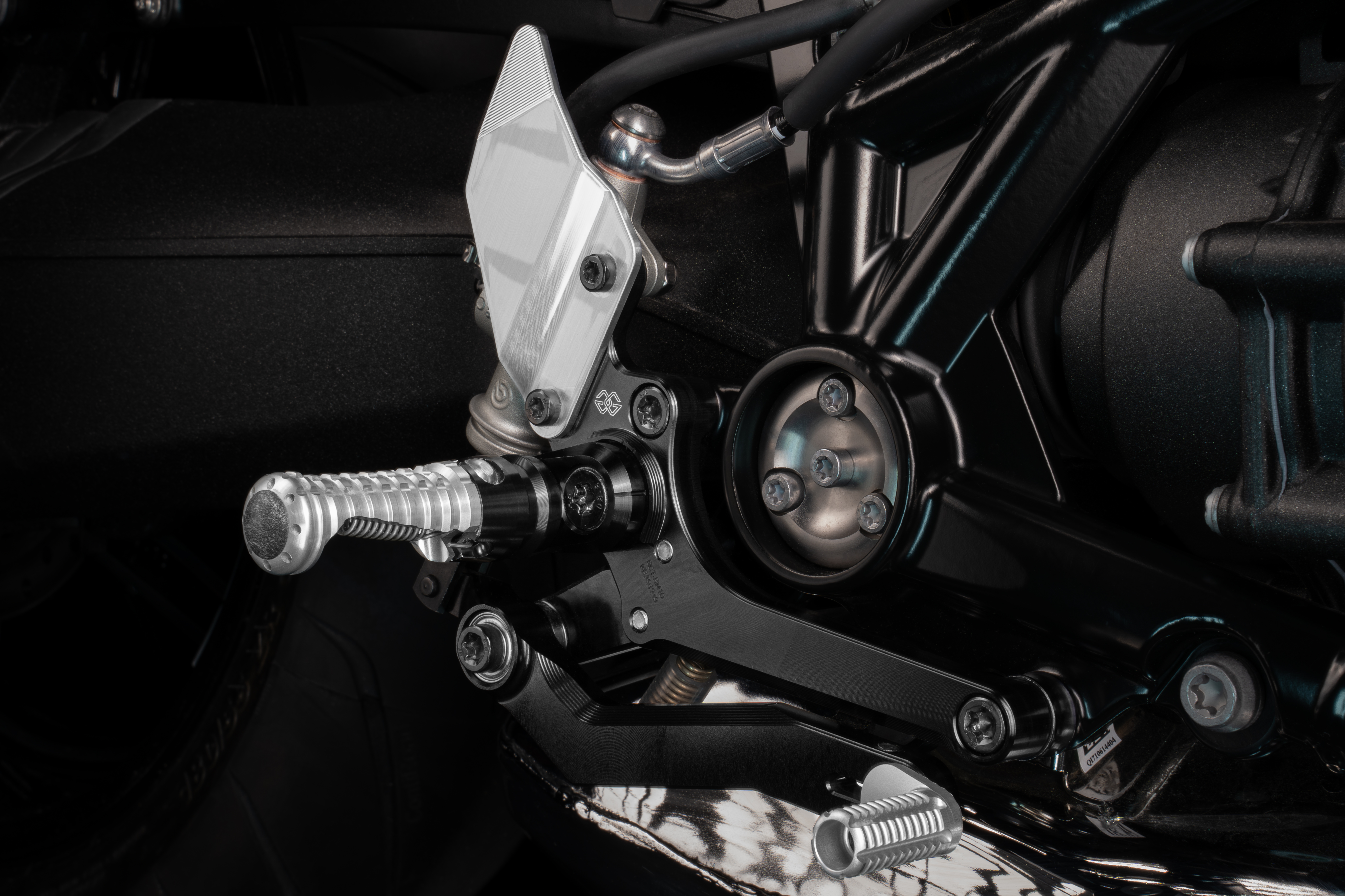 Gilles RCT10GT footrest system RCT10GT-BM10-BS for BMW R12, R12 S, R12 nineT, 2024-