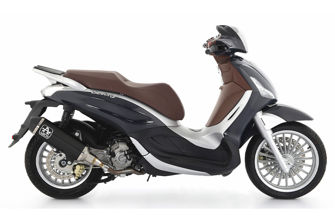 ARROW DARK URBAN Exhaust for Piaggio Beverly 300 HPE 2021-, Black Aluminium (Only with ARROW Link Pipe)