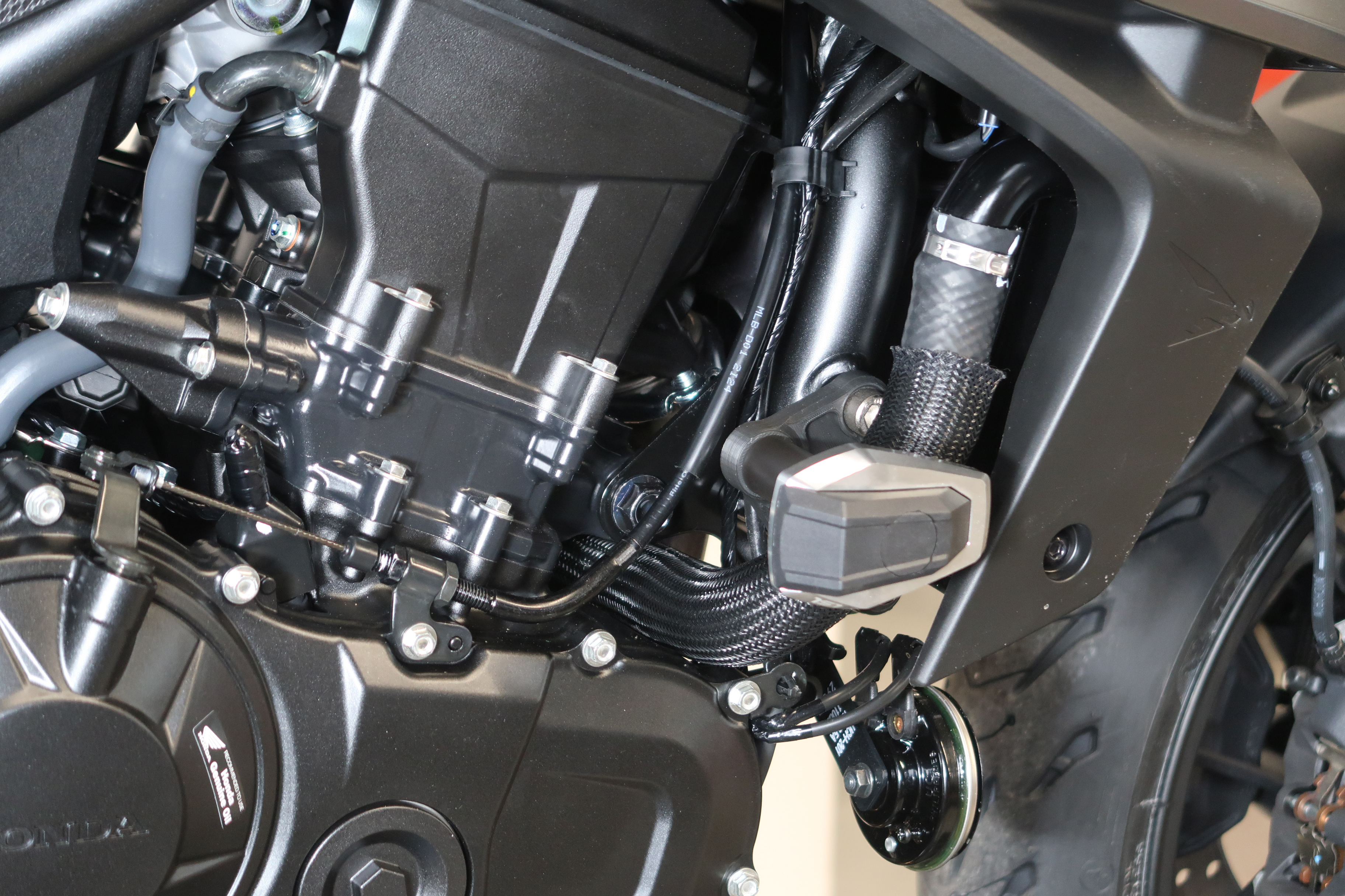 LSL Crash Pad Mounting Kit for Honda CB750 Hornet, 2023-, black