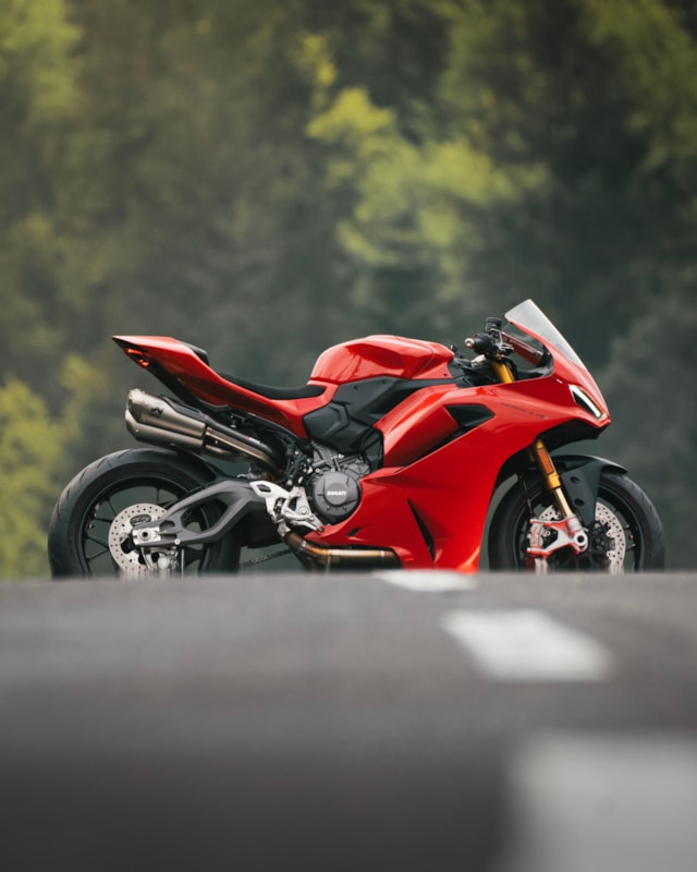 Akrapovic Evolution Line (Titanium) exhaust system for Ducati Panigale V2, Streetfighter V2, 2025-