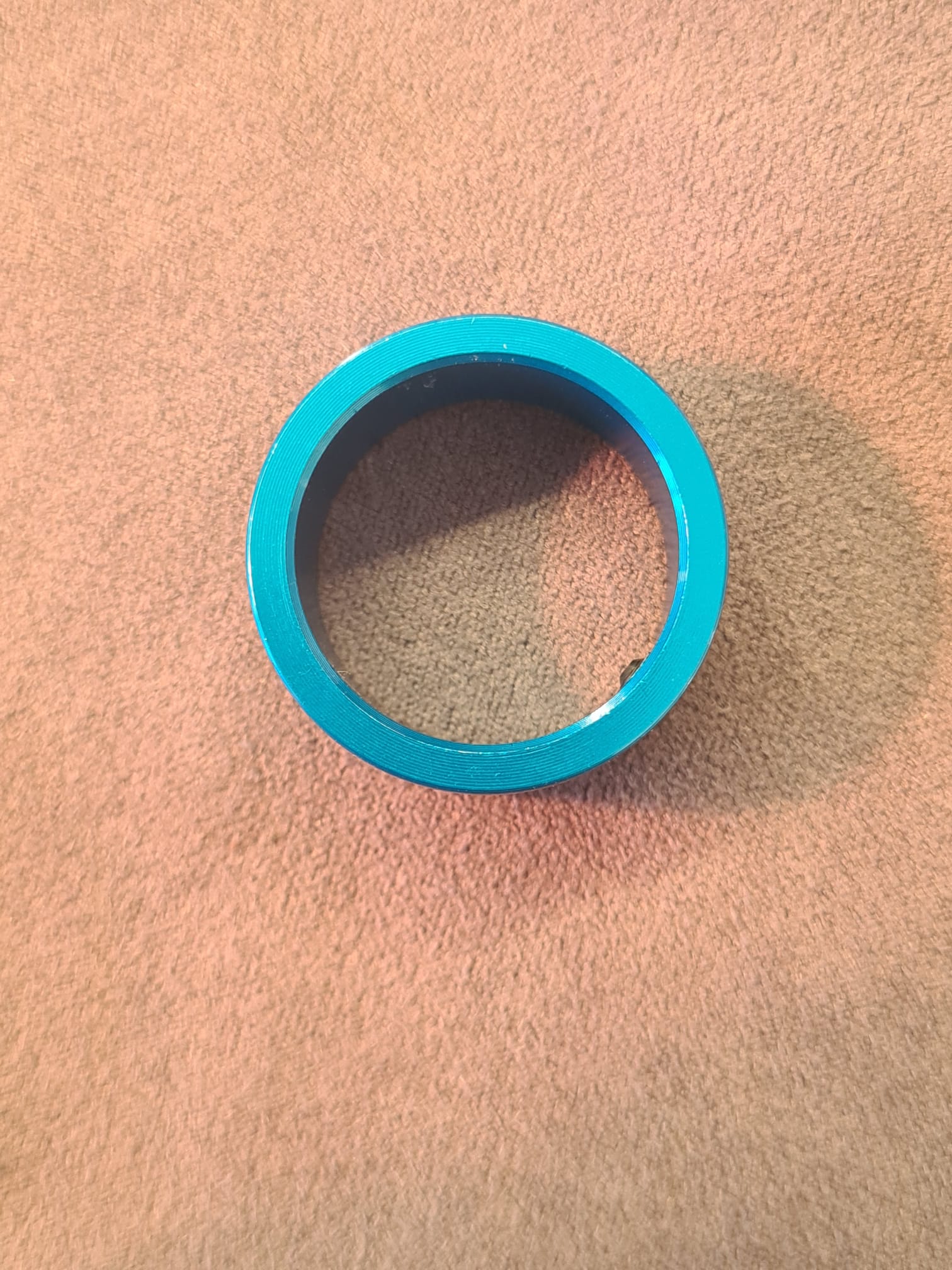Blue anodised insert for oil filler cap Ø 28 mm, suitable for BC-HN102, BC-YN102 and BC-SN102